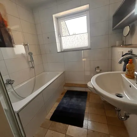 Grosszuegiges Design-apartment Nahe Koeln - Balkon Und Parkplatz *